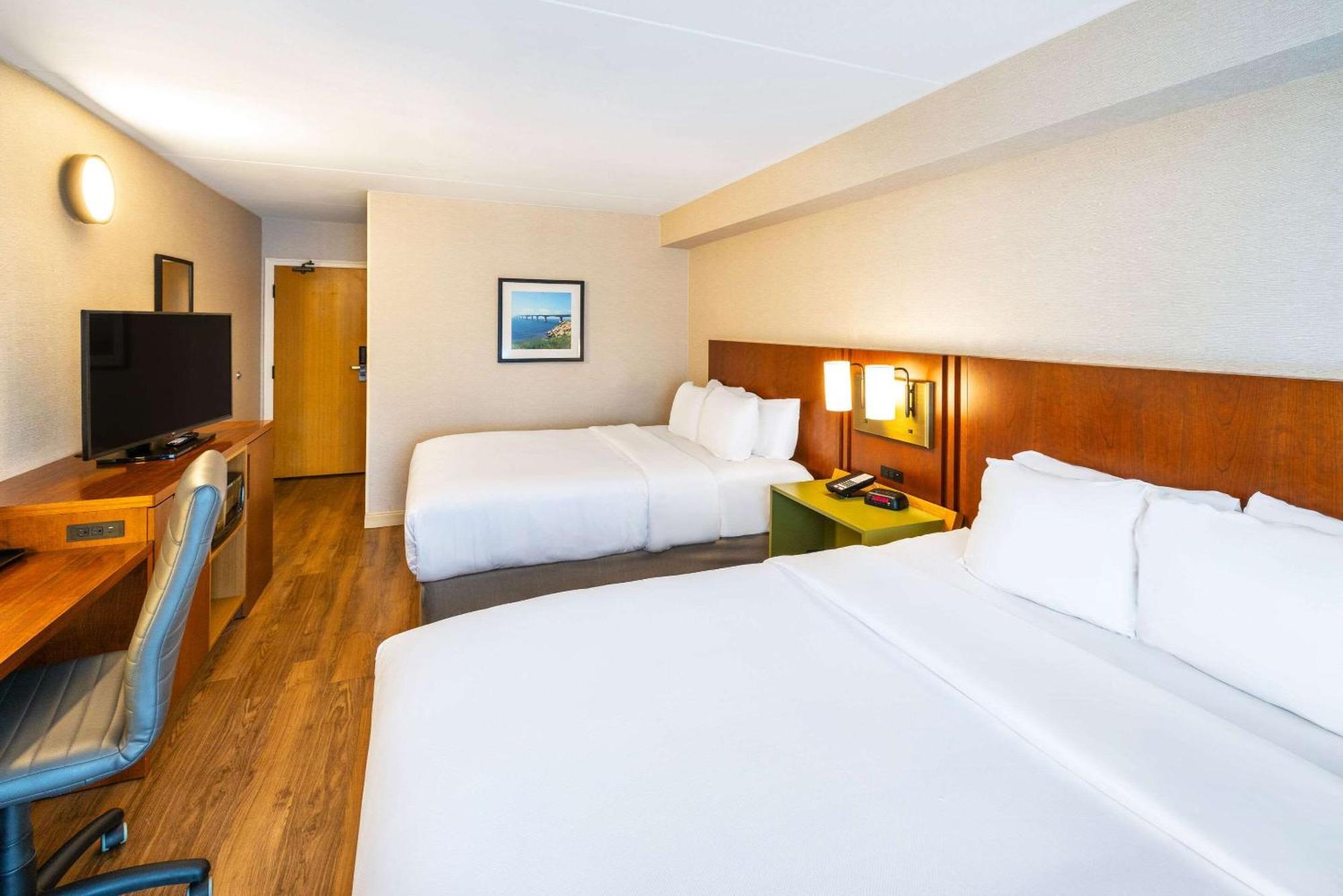 Comfort Inn Шарлоттаун Экстерьер фото