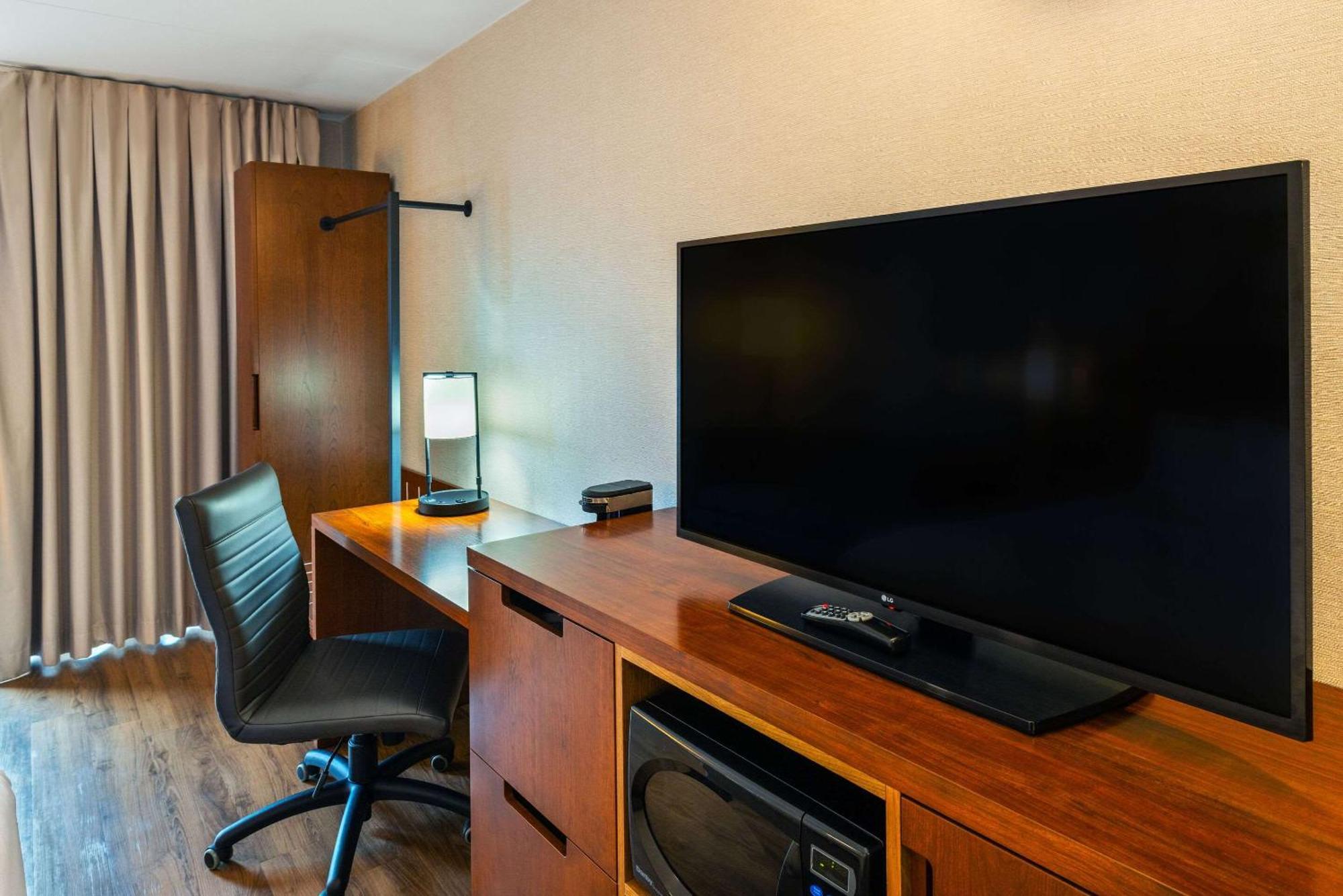 Comfort Inn Шарлоттаун Экстерьер фото