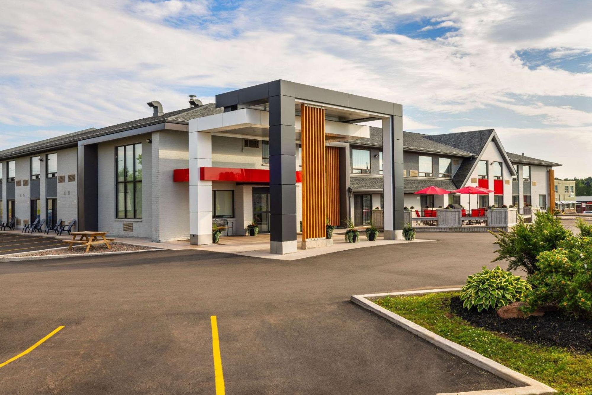 Comfort Inn Шарлоттаун Экстерьер фото